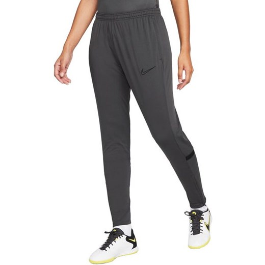 Spodnie dresowe damskie Dri-FIT Academy Nike ze sklepu SPORT-SHOP.pl w kategorii Spodnie damskie - zdjęcie 154270003