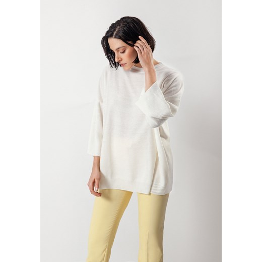 Biały dzianinowy sweter oversize ze sklepu Molton w kategorii Swetry damskie - zdjęcie 154333123