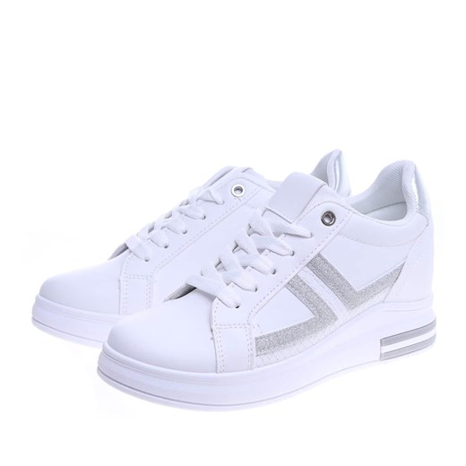 Buty sportowe damskie na wiosnę wiązane