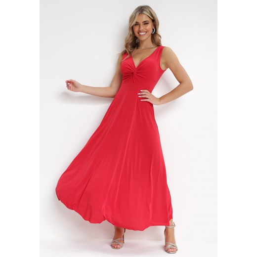 Czerwona Rozkloszowana Sukienka Maxi z Marszczeniem Przy Dekolcie Jalona ze sklepu Born2be Odzież w kategorii Sukienki - zdjęcie 154467543