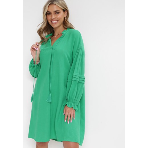 Zielona Bawełniana Sukienka Mini z Ozdobnym Wiązaniem i Przeszyciami na Rękawach Anla ze sklepu Born2be Odzież w kategorii Sukienki - zdjęcie 154512492