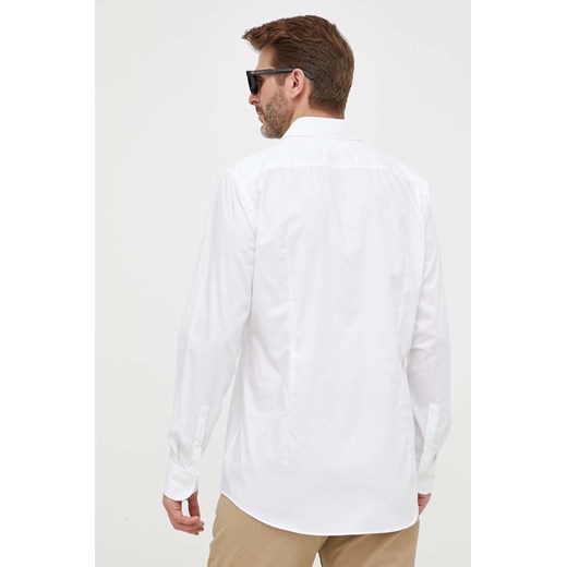BOSS koszula bawełniana męska kolor biały slim z kołnierzykiem klasycznym 43 ANSWEAR.com