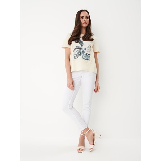 Mohito - Bawełniany t-shirt z tropikalnym nadrukiem - Kremowy Mohito S Mohito