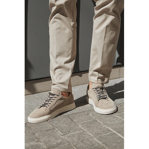 Estro: Szare zamszowe sneakersy męskie na wiosnę Estro 42 Estro