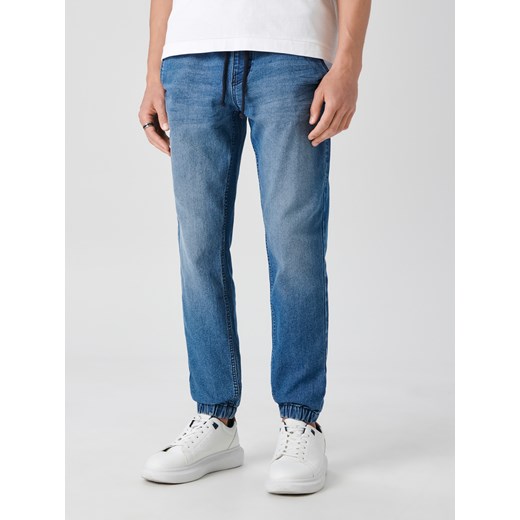 Jeansy męskie Sinsay na wiosnę 
