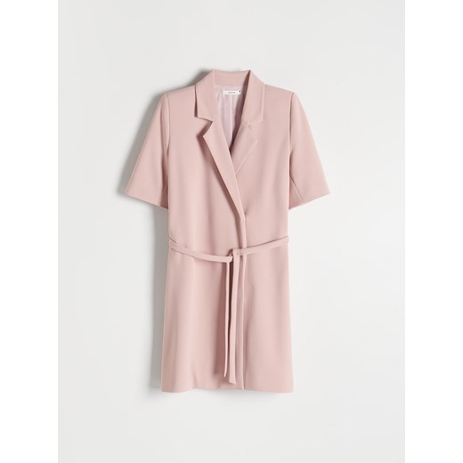 Różowa sukienka Reserved mini prosta z krótkim rękawem 