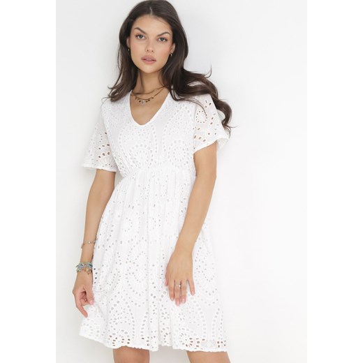 Biała Sukienka Gelarissa ze sklepu Born2be Odzież w kategorii Sukienki - zdjęcie 156015013