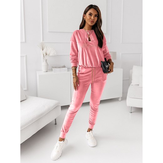 Dres welurowy spodnie + bluza z wycięciem na dekolcie - CINDI - pudrowy róż Magmac s/m promocja magmac.pl