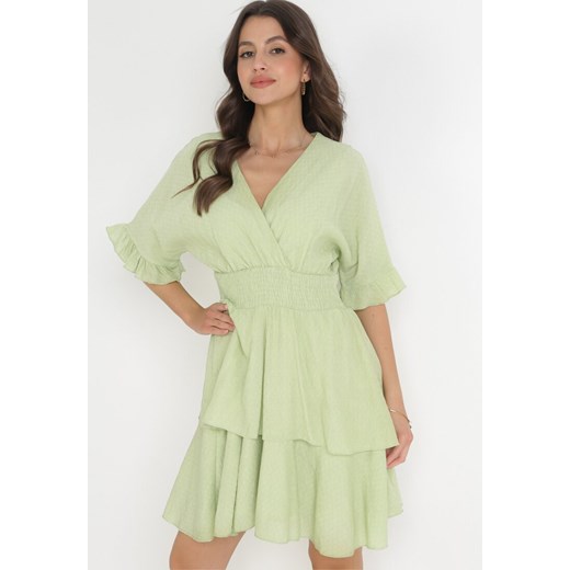 Zielona Sukienka Mini z Gumką w Pasie i Falbankami Edeane ze sklepu Born2be Odzież w kategorii Sukienki - zdjęcie 156187100