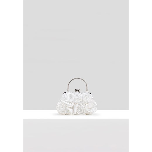 Biała satynowa torebka z motywem róży ze sklepu Molton w kategorii Kopertówki - zdjęcie 156239994