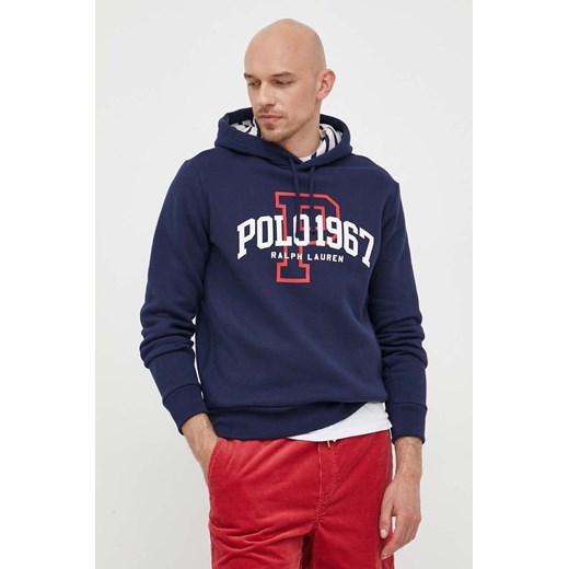 Polo Ralph Lauren bluza męska kolor granatowy z kapturem z nadrukiem ze sklepu ANSWEAR.com w kategorii Bluzy męskie - zdjęcie 156240221