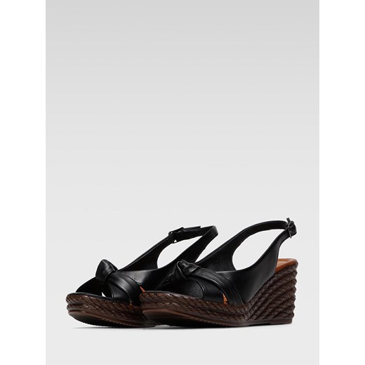 Espadryle damskie Lasocki na koturnie eleganckie z klamrą 