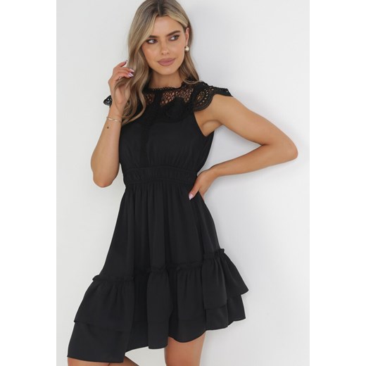 Czarna Koronkowa Sukienka Mini z Gumką w Pasie i Falbanką Difro ze sklepu Born2be Odzież w kategorii Sukienki - zdjęcie 156273014