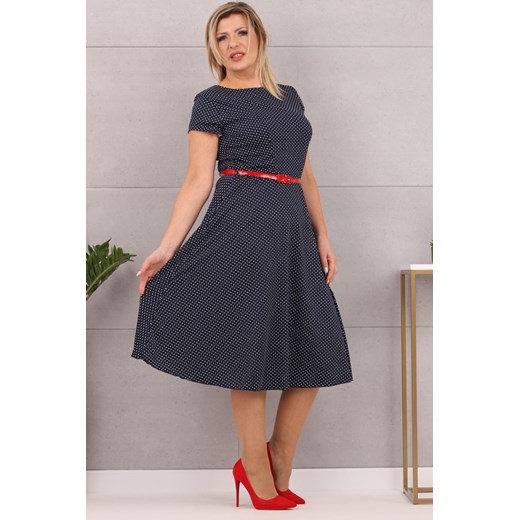 Klasyczna sukienka rozkloszowana z paskiem groszki - 50 Femimoda 52 femimoda.pl
