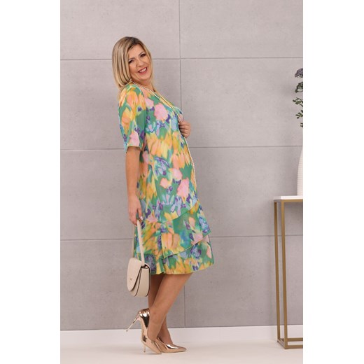 Zwiewna sukienka z falbankami wzory zielona - 48 Femimoda 44 femimoda.pl