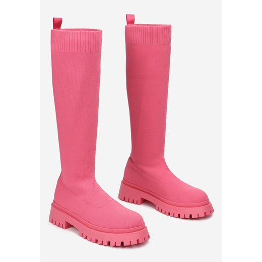 Kozaki damskie różowe Born2be płaskie bez zapięcia casual z cholewką przed kolano 