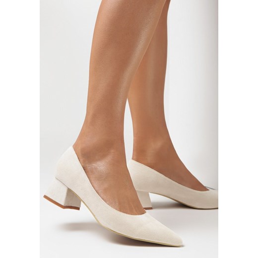 Beżowe Czółenka Naeriore 40 promocja born2be.pl