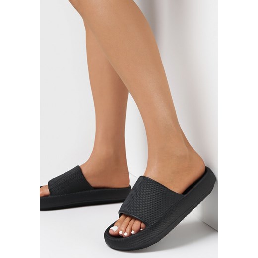 Czarne Klapki Kaseis 38 okazja born2be.pl