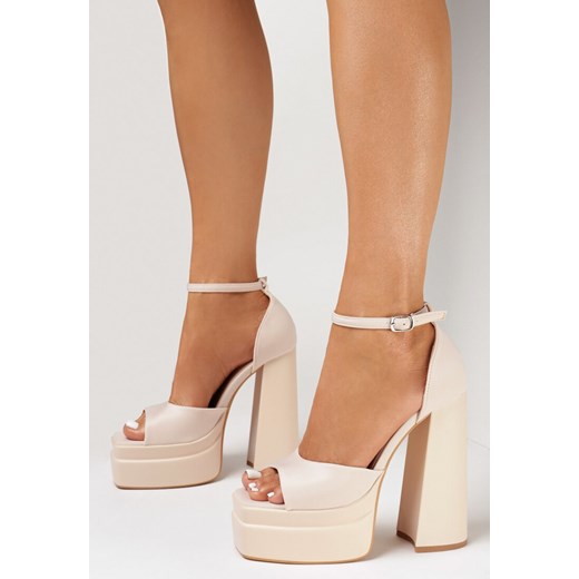 Beżowe Sandały Calyllis 40 born2be.pl wyprzedaż
