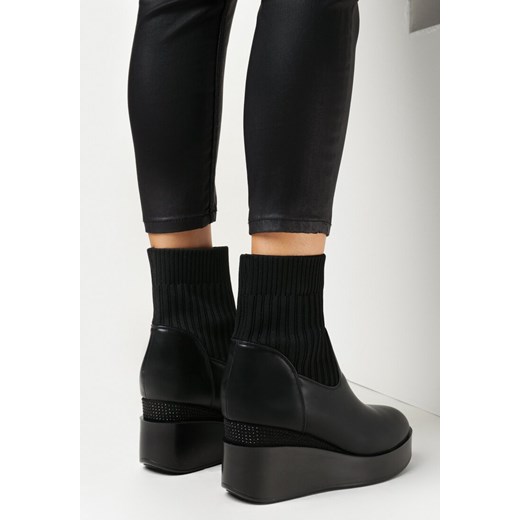 Botki Born2be bez zapięcia na jesień 