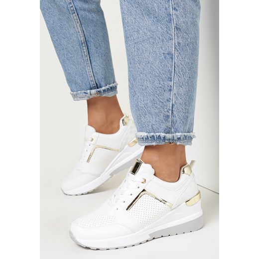 Białe Sneakersy na Koturnie z Metalicznymi Wstawkami Chayo 39 wyprzedaż born2be.pl