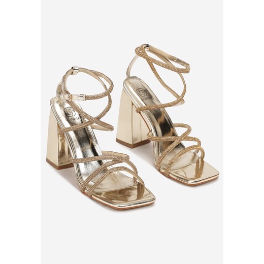 Złote Sandały na Wysokim Słupku z Cienkimi Paskami z Cyrkonii Setha 39 born2be.pl wyprzedaż
