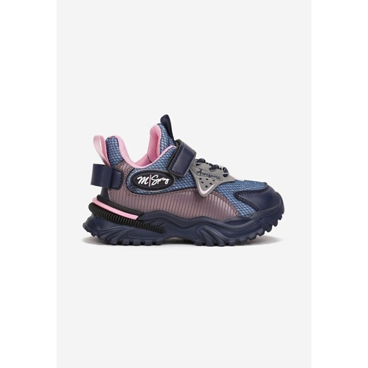 Granatowe Buty Sportowe z Błyszczącymi Wstawkami Tłoczoną Podeszwą i Skórzaną Wkładką Hayzley ze sklepu born2be.pl w kategorii Buty sportowe dziecięce - zdjęcie 156763864