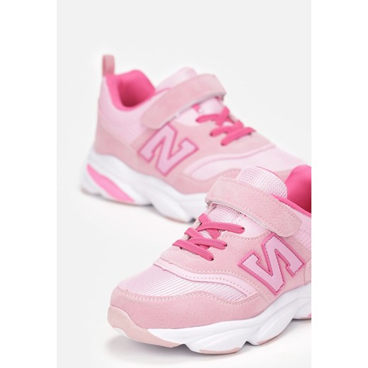 Buty sportowe dziecięce różowe Born2be sznurowane 
