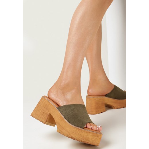 Klapki damskie zielone Born2be na platformie z klamrą casual letnie 