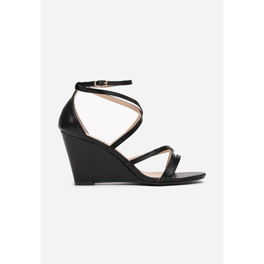 Sandały damskie Born2be na lato z klamrą eleganckie na koturnie 