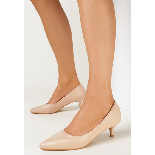 Born2be czółenka eleganckie ze szpiczastym noskiem 