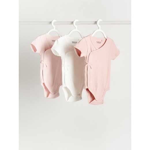 Reserved - Body z kopertowym zapięciem 3 pack - pastelowy róż ze sklepu Reserved w kategorii Body niemowlęce - zdjęcie 156827122