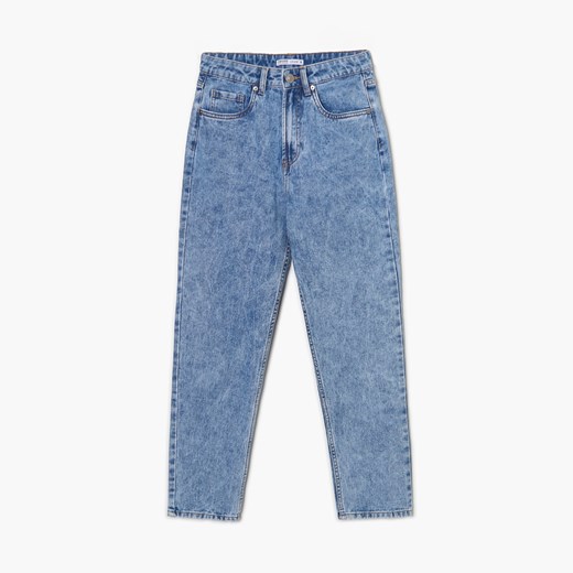 Cropp - Niebieskie jeansy mom z efektem sprania - Niebieski Cropp 36 Cropp