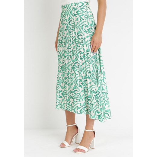 Zielona Plisowana Spódnica Satynowa Maxi Raimena ze sklepu Born2be Odzież w kategorii Spódnice - zdjęcie 156880232