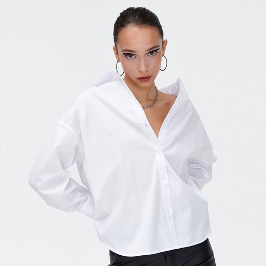 Cropp - Biała koszula oversize - Biały Cropp L Cropp wyprzedaż