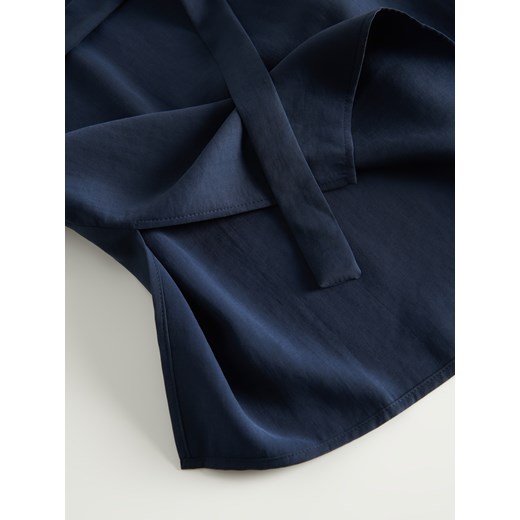 Bluzka damska Reserved z tkaniny z okrągłym dekoltem 