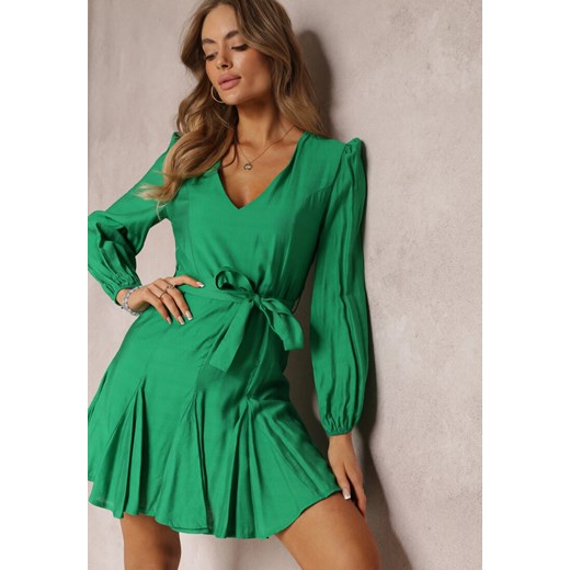 Zielona Rozkloszowana Sukienka Mini z Wiązaniem w Talii Evyna ze sklepu Renee odzież w kategorii Sukienki - zdjęcie 157091880