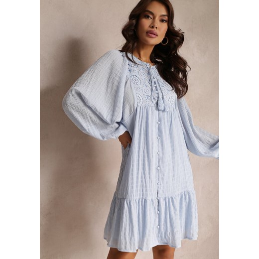 Niebieska Sukienka Mini z Falbanką i Koronkowymi Wstawkami Rikit ze sklepu Renee odzież w kategorii Sukienki - zdjęcie 157106503