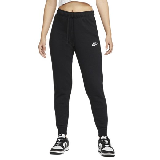Spodnie Nike Sportswear Club Fleece DQ5174-010 - czarne ze sklepu streetstyle24.pl w kategorii Spodnie damskie - zdjęcie 157136831