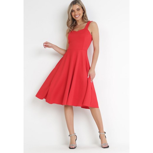 Czerwona Rozkloszowana Sukienka Midi na Ramiączkach z Głębokim Dekoltem Maudia ze sklepu Born2be Odzież w kategorii Sukienki - zdjęcie 157230544