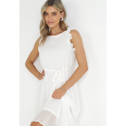 Biała Plisowana Sukienka Maxi z Falbankami Avalie S wyprzedaż Born2be Odzież