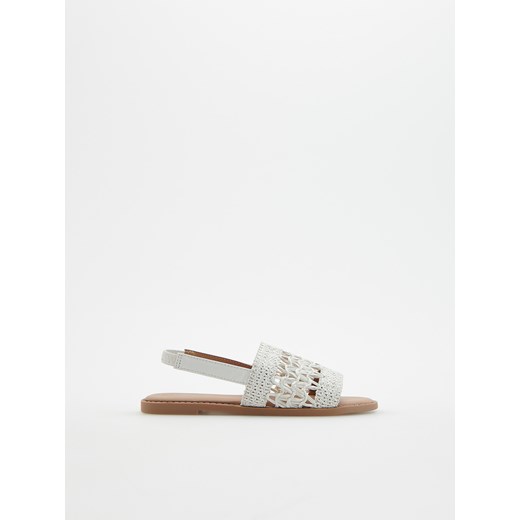 Reserved - Plecione sandały - złamana biel ze sklepu Reserved w kategorii Sandały dziecięce - zdjęcie 157287160
