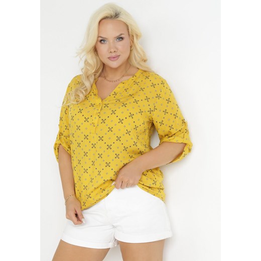 Żółta Bluzka z Wiskozy i Trójkątnym Dekoltem Larinthe 4XL okazyjna cena Born2be Odzież