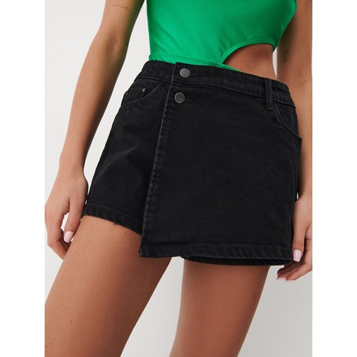 Mohito - Jeansowe spódnico-spodenki - Czarny Mohito 40 Mohito