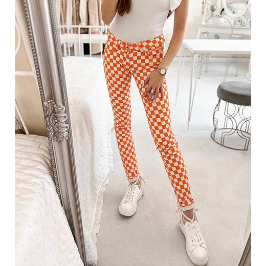 Pomarańczowe spodnie materiałowe w kratę Bler ze sklepu gemre w kategorii Spodnie damskie - zdjęcie 157577833