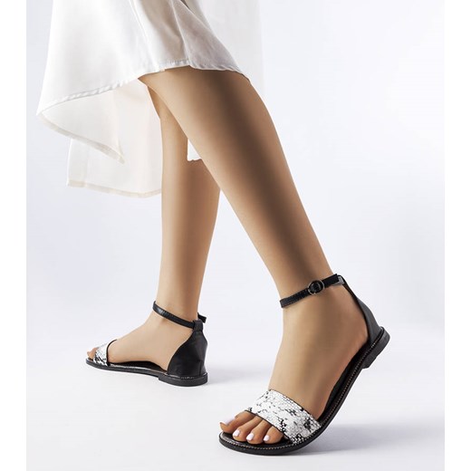Płaskie czarne sandałki Ducharme ze sklepu gemre w kategorii Sandały damskie - zdjęcie 157578910