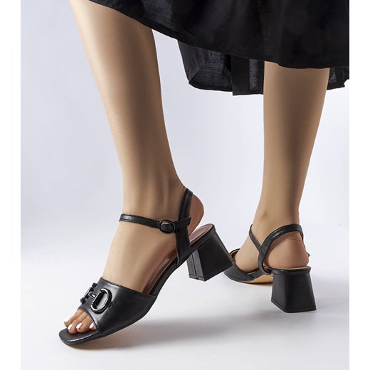 Czarne sandały na słupku Duhamel ze sklepu gemre w kategorii Sandały damskie - zdjęcie 157578912