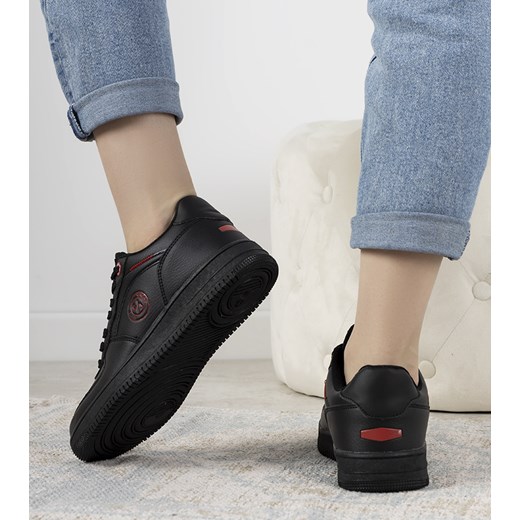 Czarne sneakersy damskie Cross Jeans Zemira ze sklepu gemre w kategorii Buty sportowe damskie - zdjęcie 157581291