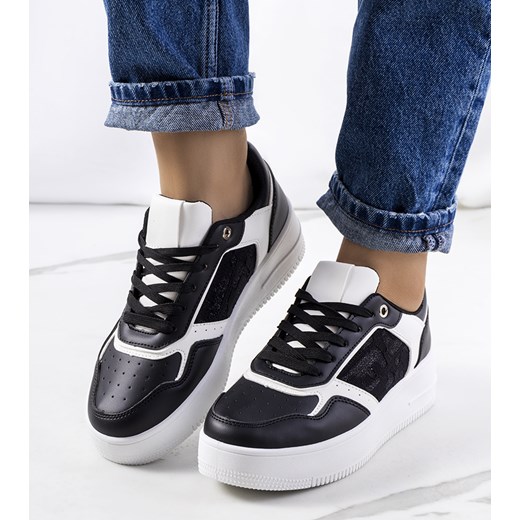 Czarne sneakersy na platformie Coronel ze sklepu gemre w kategorii Buty sportowe damskie - zdjęcie 157584104