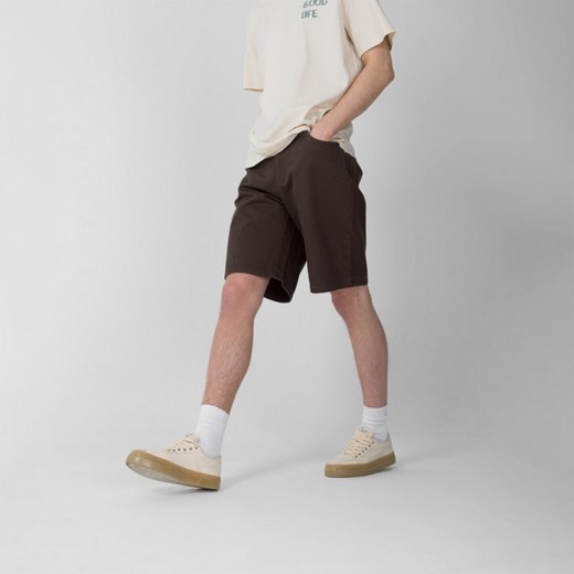Męskie spodenki tkaninowe OUTHORN OTHSS23TSHOM138 - fioletowe Outhorn M Sportstylestory.com